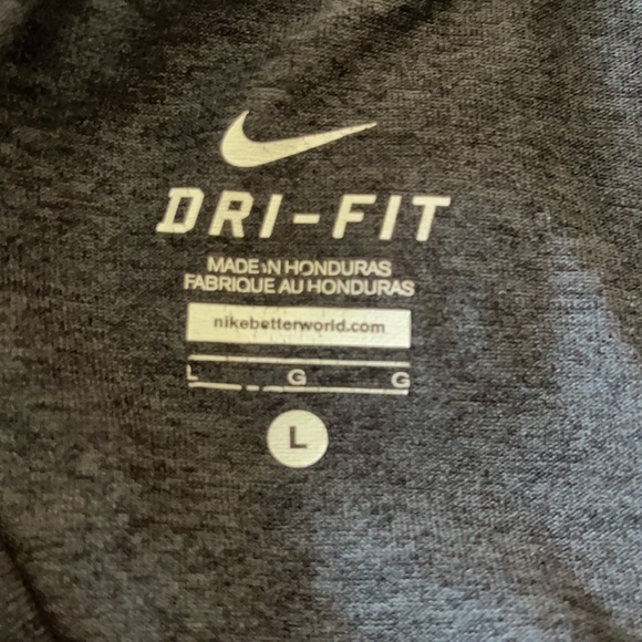 Nike long sleeve - Picture 3 of 3